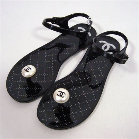 chanel jelly flip flops